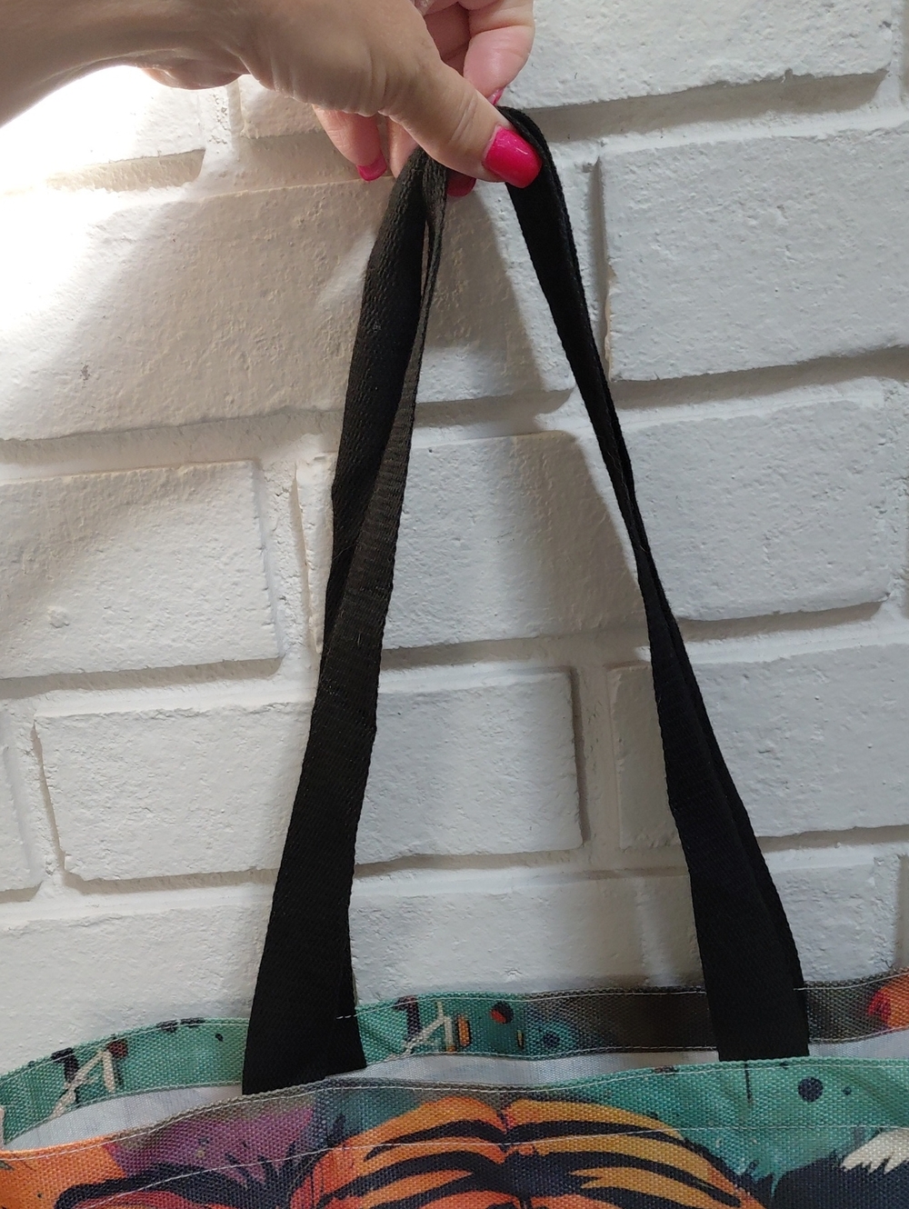 Vibrant Tiger Print Large Tote Bag. NWOT - Picture 2 of 4